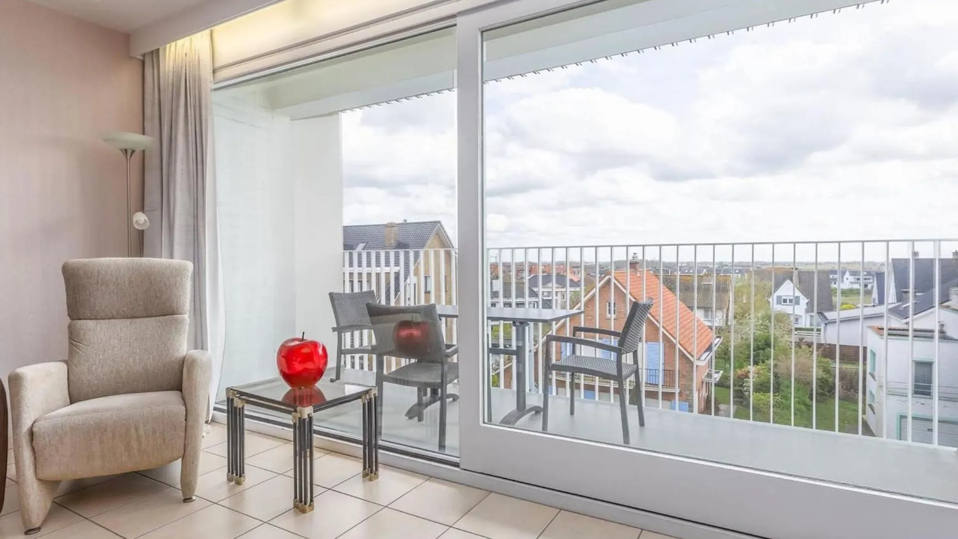 Cozy Apartment In Central Location Middelkerke Belgium